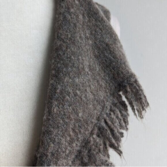 Aritzia Wilfred Free Alpaca Wool Blend Fei Fei vest, fringe tie waist - Picture 3 of 10